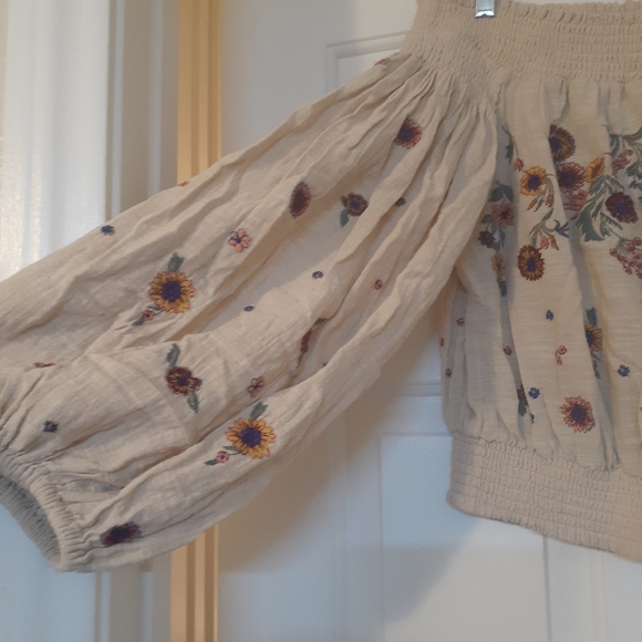 Free People Saachi Off the Shoulder Top - Picture 5 of 8